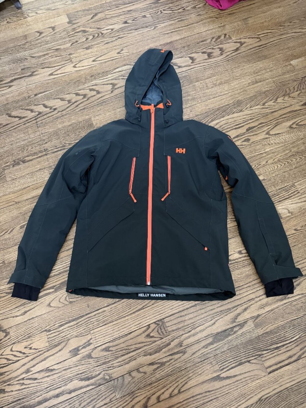 HELLY HANSEN Mens Ski jacket excellent condition size large